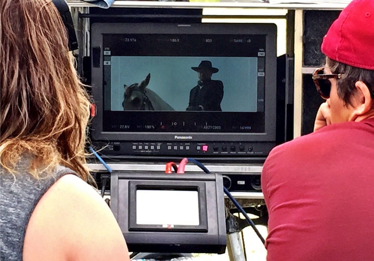 Mo-Sys G50 controlled via touchscreen console filming scene with Russell Crowe on a horse.