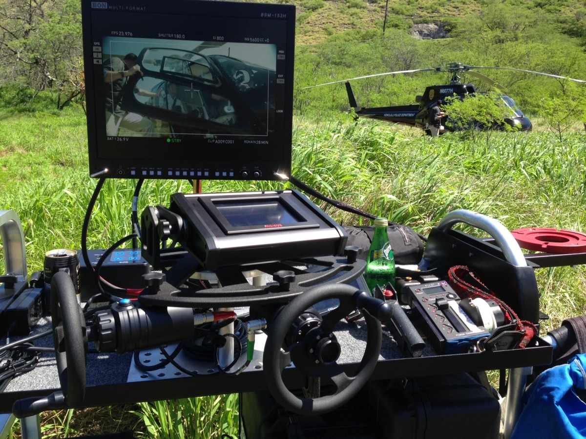 Shooting scenes on Hawaii for CBS hit series Hawaii Five-0 with Mo-Sys L40, operated with hand wheels.