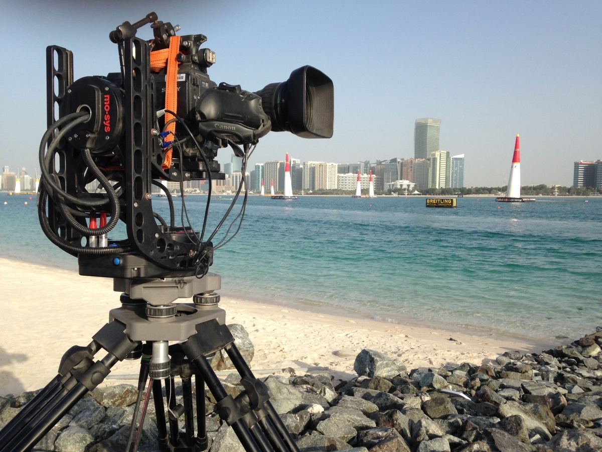 Mo-Sys L40 TV doing tracking shots for Red Bull Air Race on the beach of Abu Dhabi.