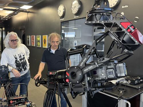 Claudio Miranda with Mark Seaton at Mo-Sys HQ, looking at the G30