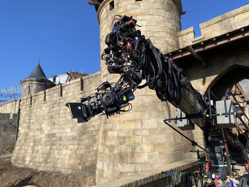 Jim van Dijk using his G30 on ‘Wheel of Time’ Season 2